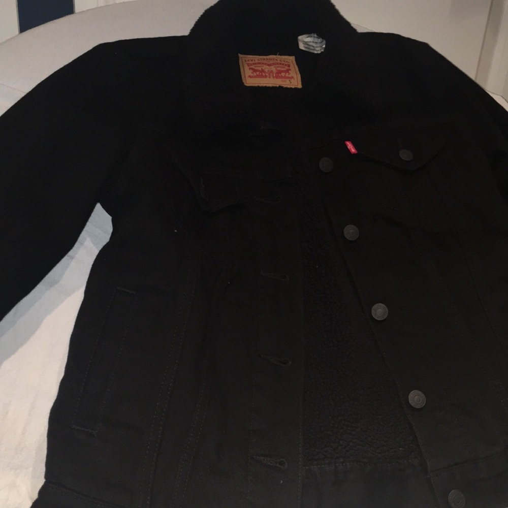 Black Fleece Lined Levi’s Jacket